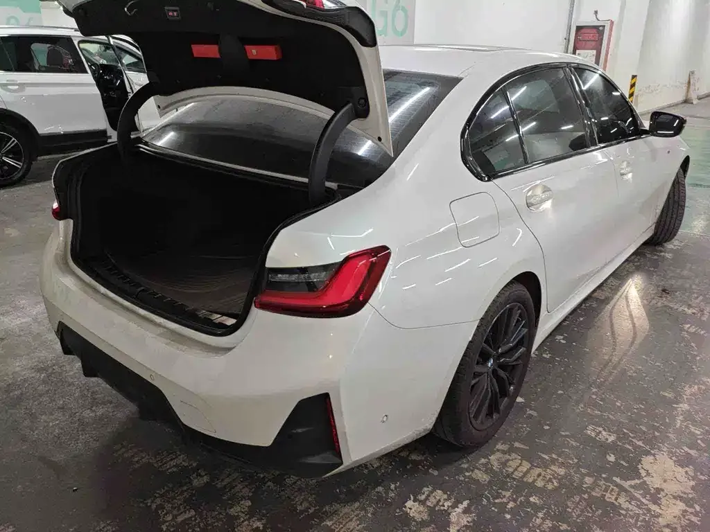 BMW 3 Series 2024 из CN, фото 3
