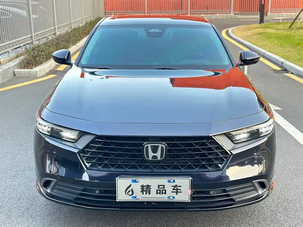 Honda Accord — фото 10