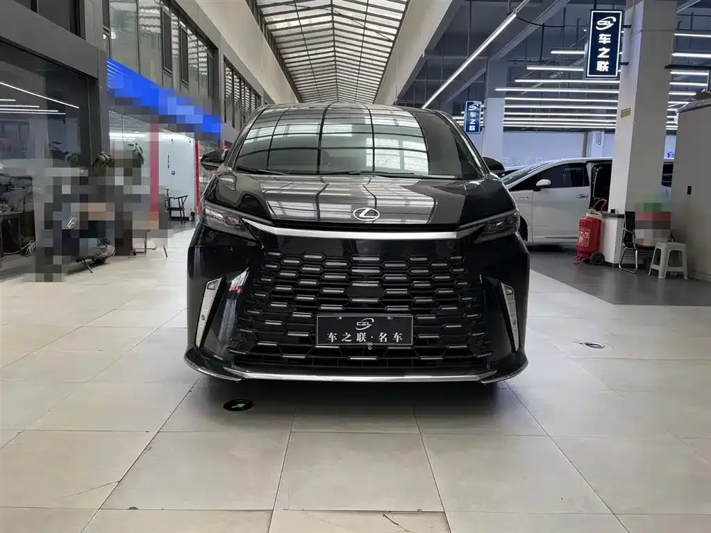 Lexus LM 2024 из CN, фото 2