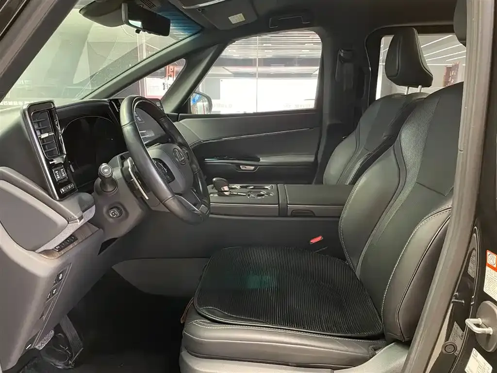 Lexus LM 2024 из CN, фото 9