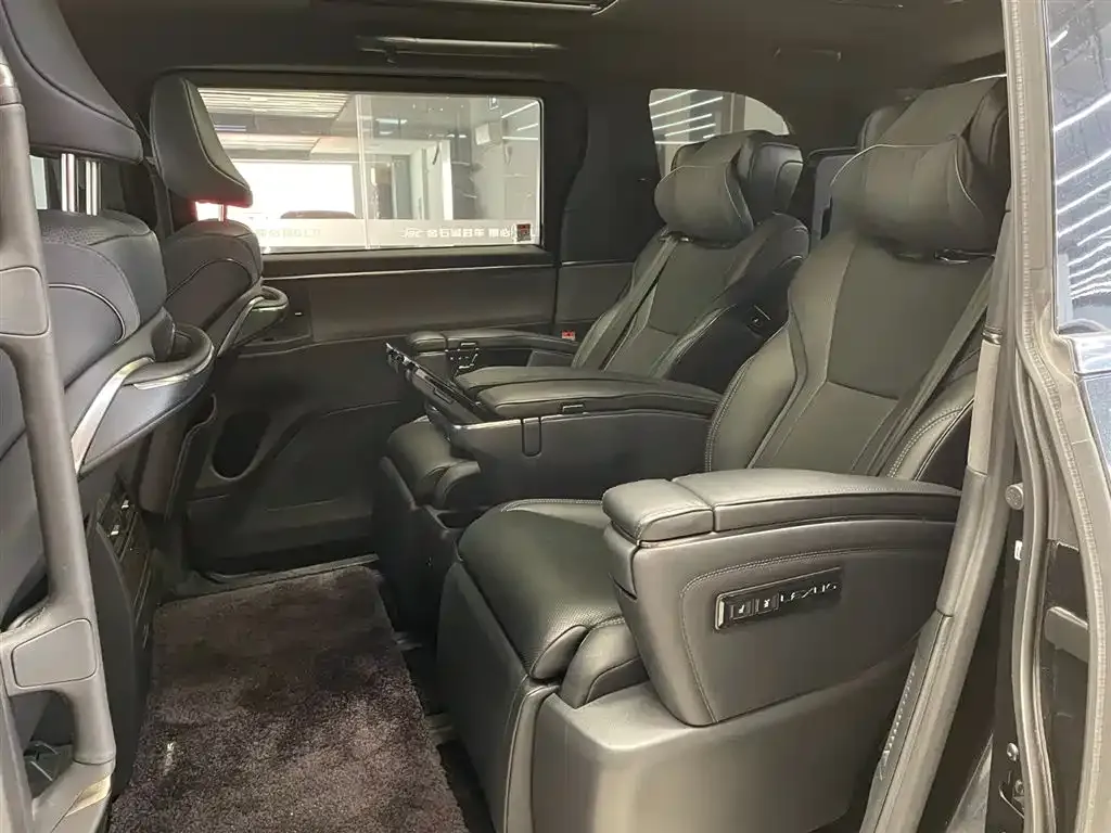 Lexus LM 2024 из CN, фото 8