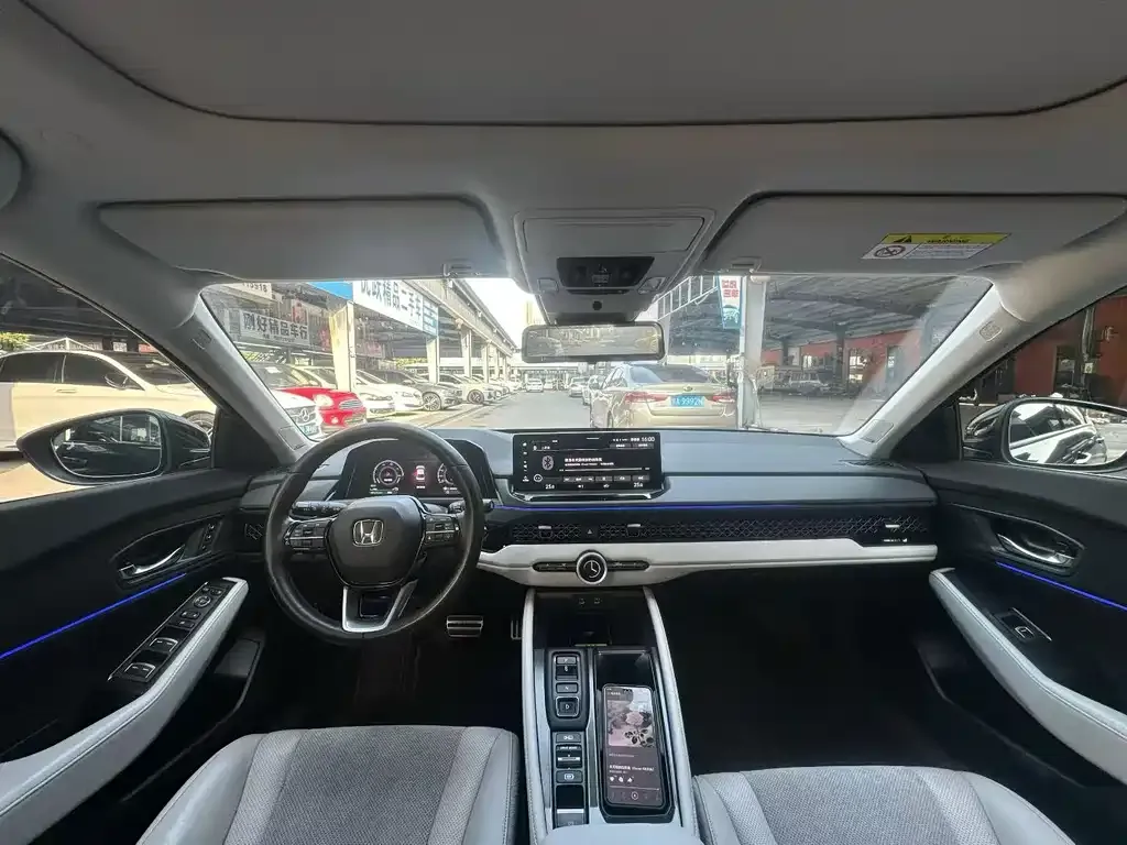 Honda Accord — фото 3