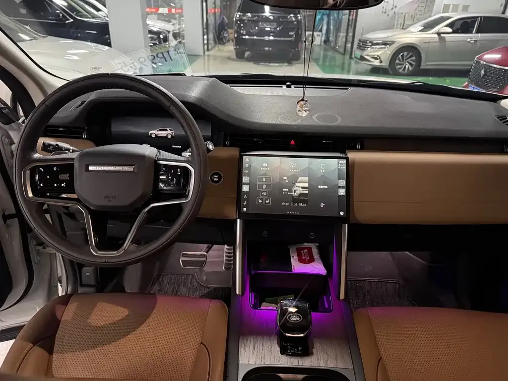 Land Rover Discovery Sport — фото 10