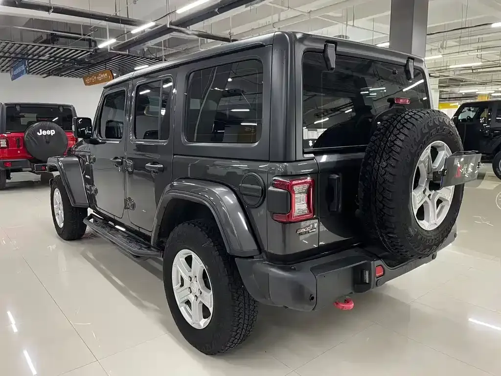 Jeep Wrangler 2021 из CN, фото 7