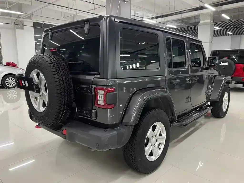 Jeep Wrangler 2021 из CN, фото 2