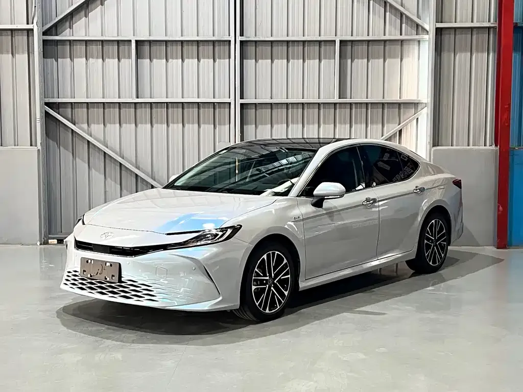 Toyota Camry 2024 из CN, фото 1