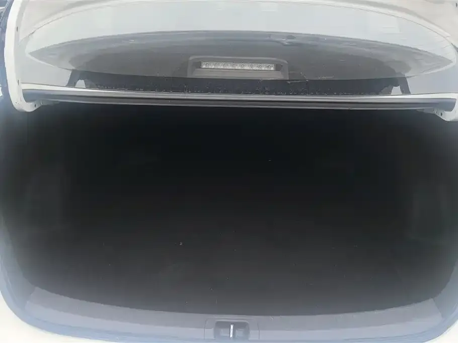 Toyota Allion — фото 2