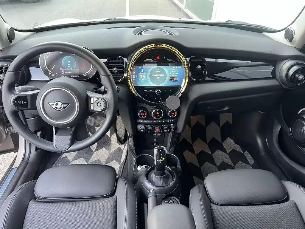 MINI Cooper (3-door) 2024 из CN, фото 5