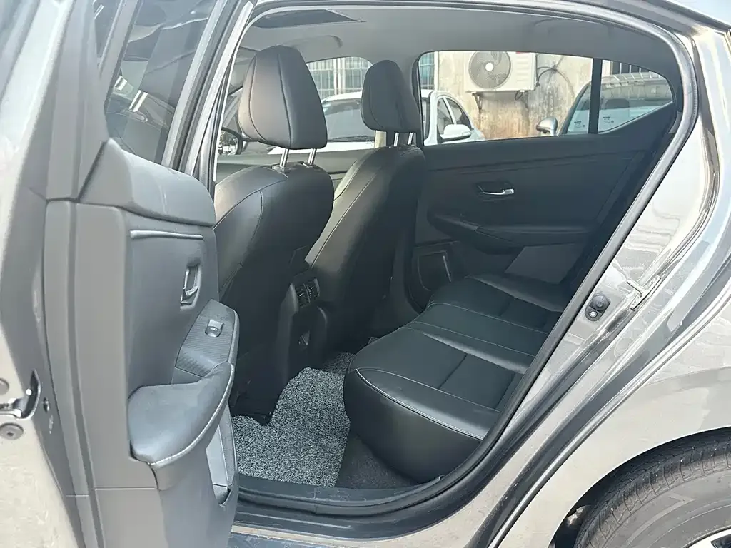 Nissan Sylphy 2025 из CN, фото 2