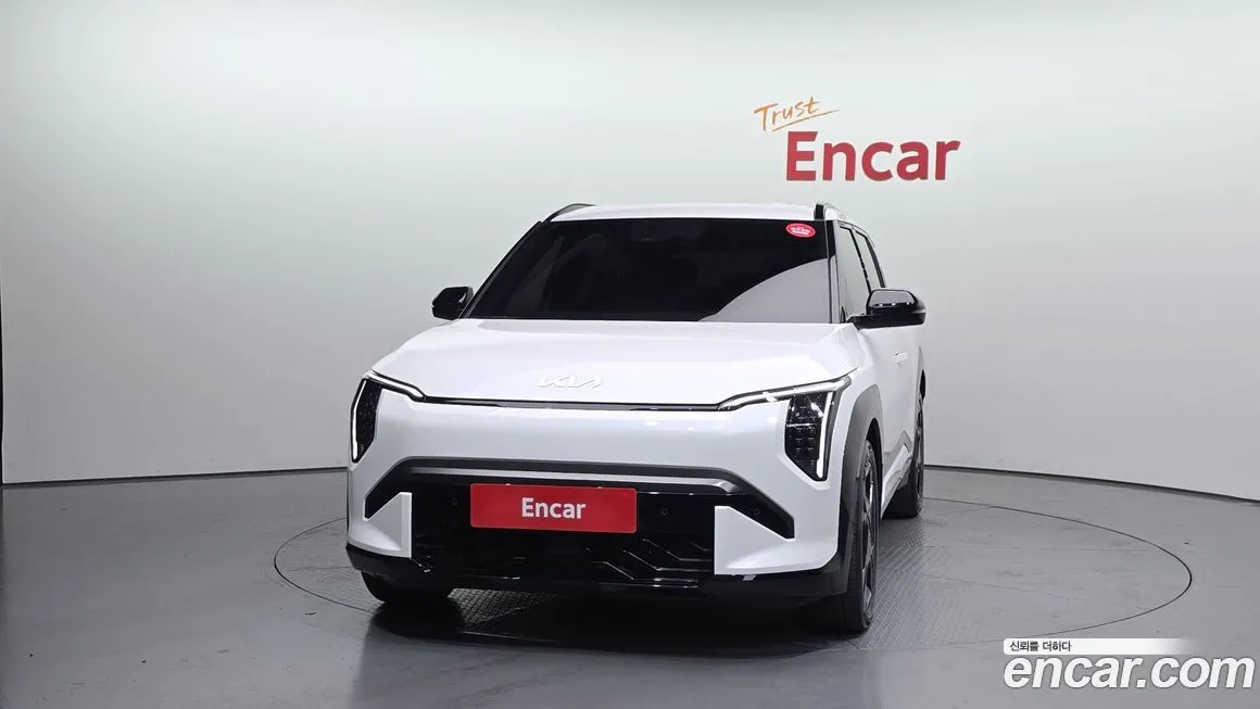Kia EV3 — фото 8