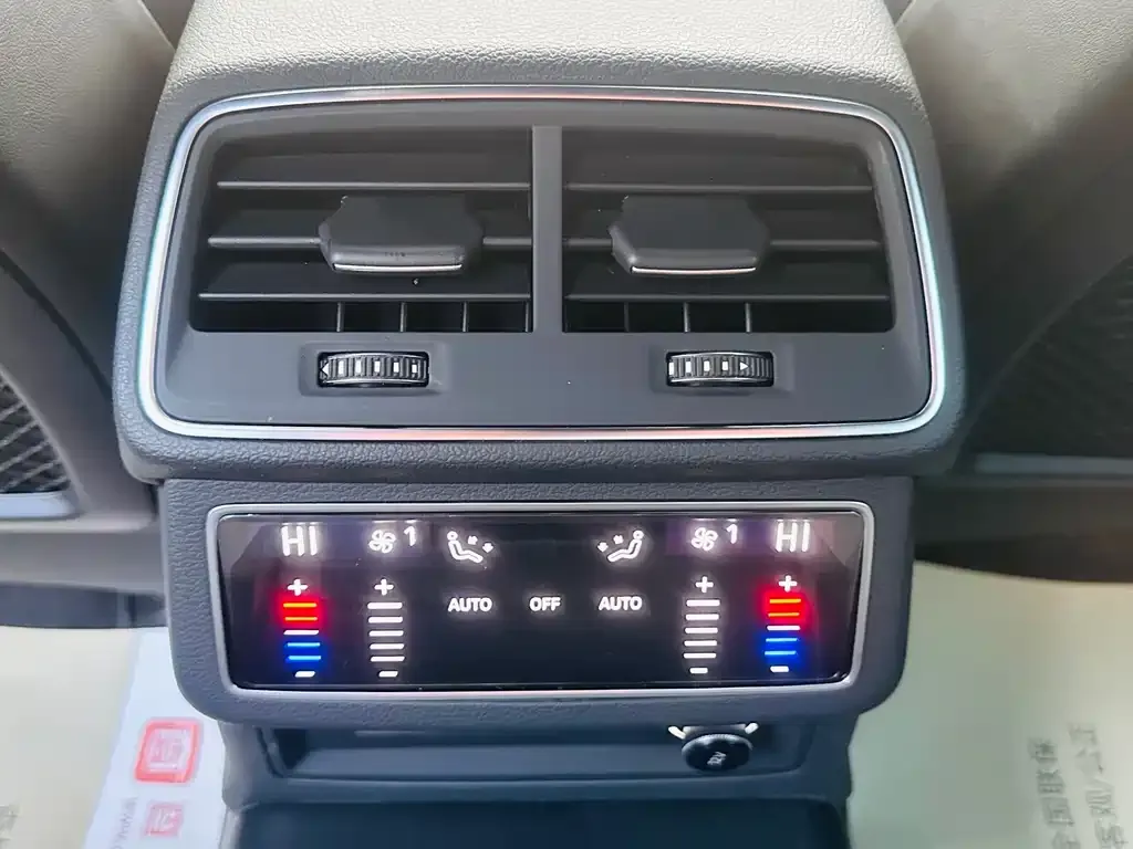 Audi A6L 2023 из CN, фото 3