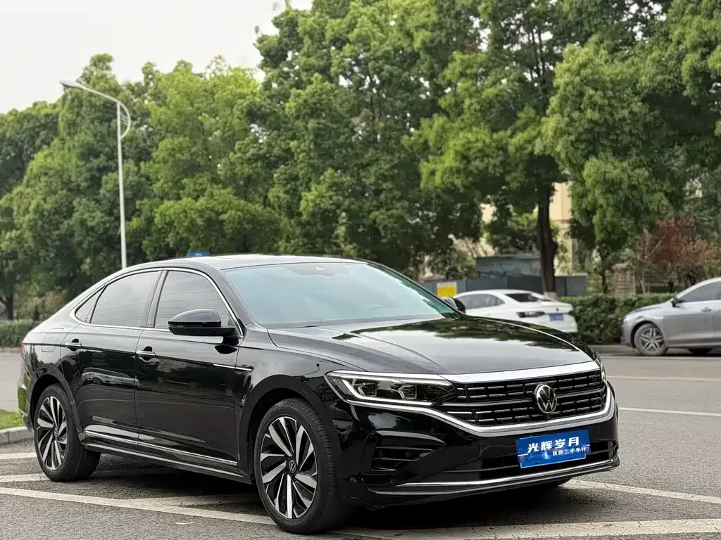 Volkswagen Passat — фото 4