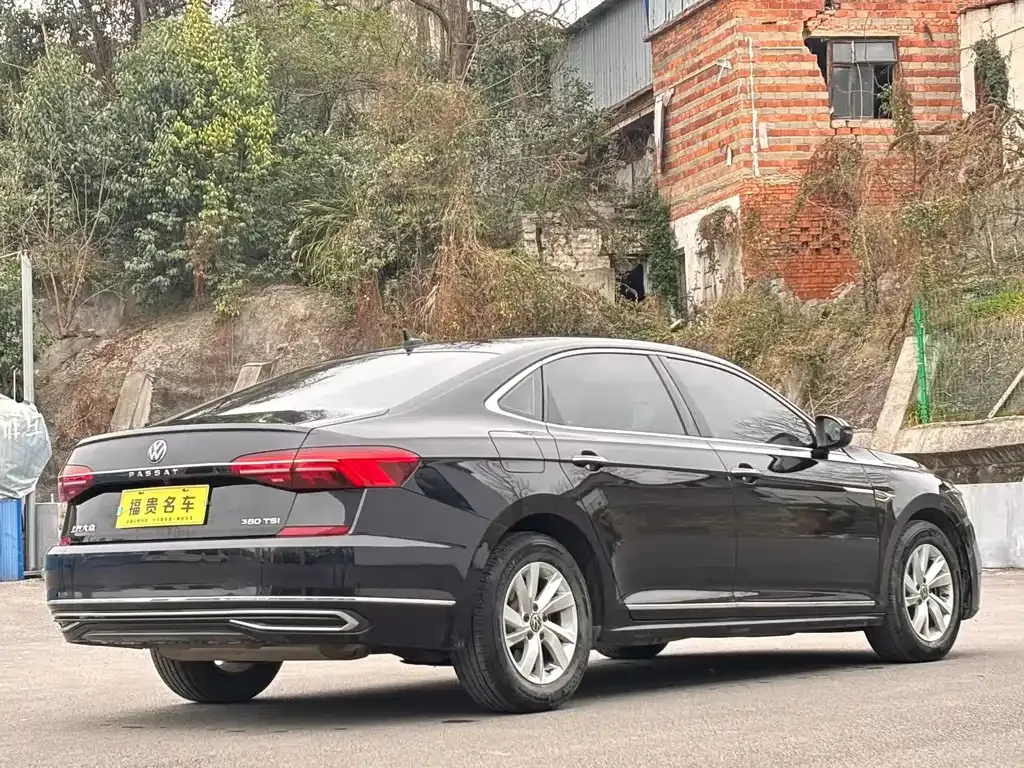 Volkswagen Passat — фото 3