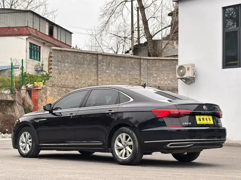 Volkswagen Passat — фото 7