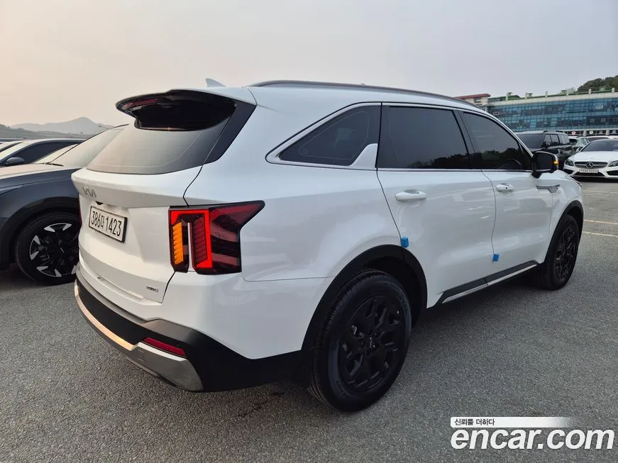 Kia Sorento — фото 6