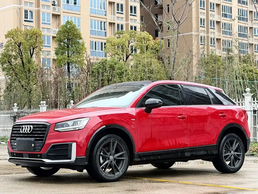 Audi Q2L