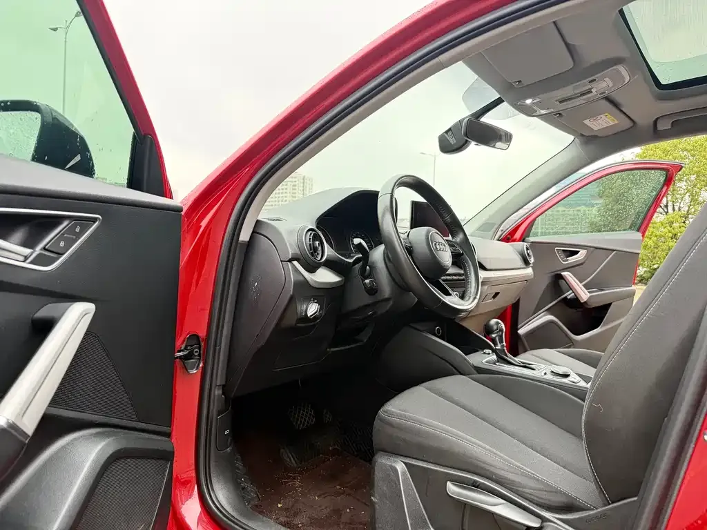 Audi Q2L 2021 из CN, фото 4