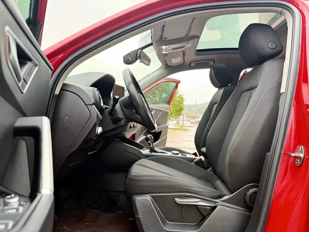 Audi Q2L 2021 из CN, фото 2