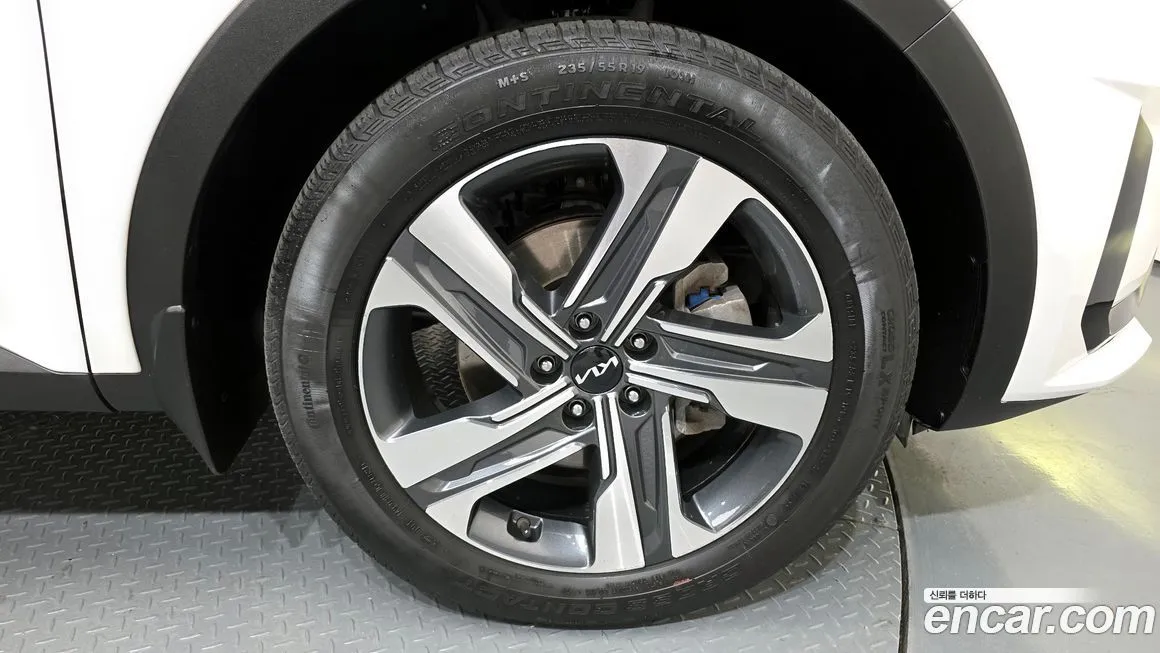 Kia Sorento — фото 6