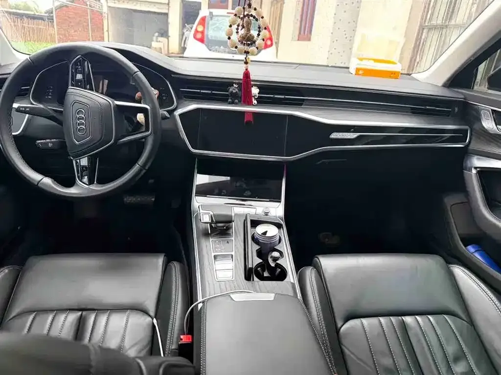Audi A6L 2024 из CN, фото 4