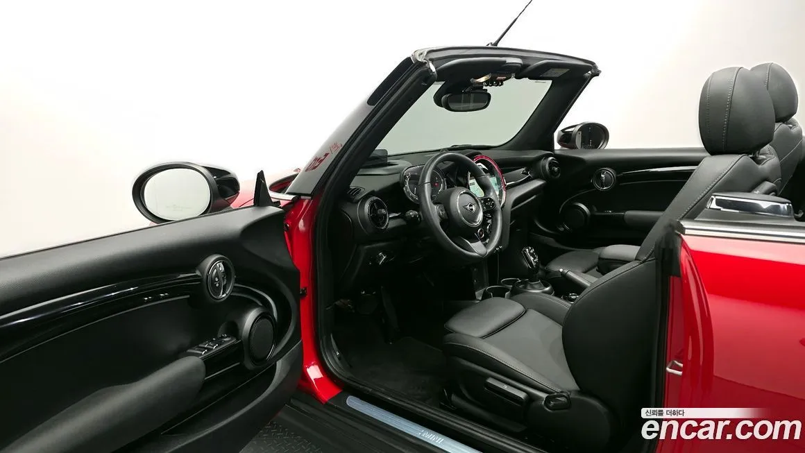 Mini Cooper Convertible 2024 из KR, фото 7