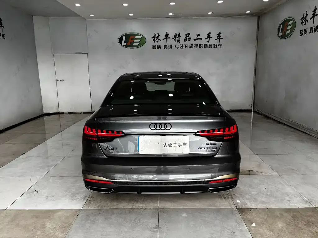 Audi A4L 2024 из CN, фото 8