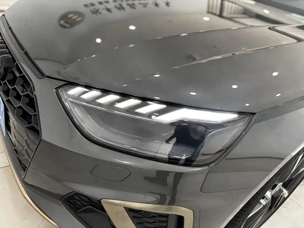 Audi A4L 2024 из CN, фото 10
