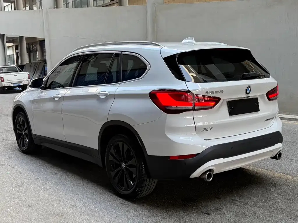 BMW X1 — фото 3