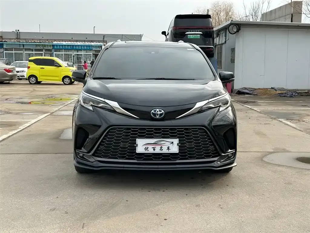 Toyota Granvia 2024 из CN, фото 3