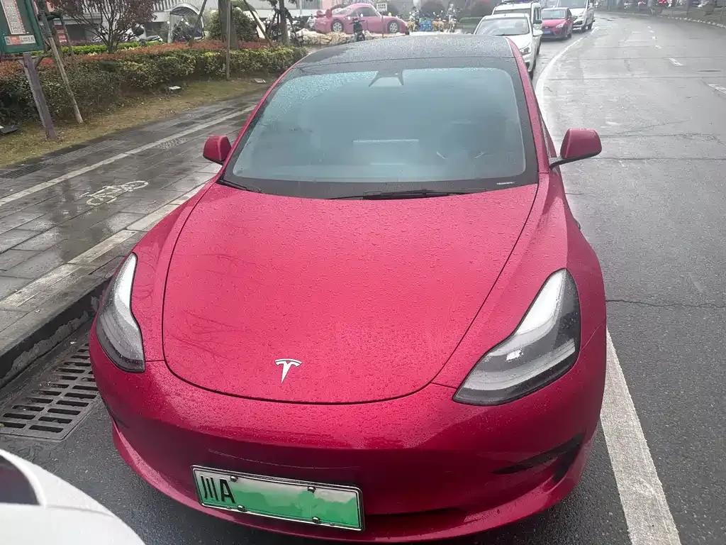 Tesla Model 3 — фото 9