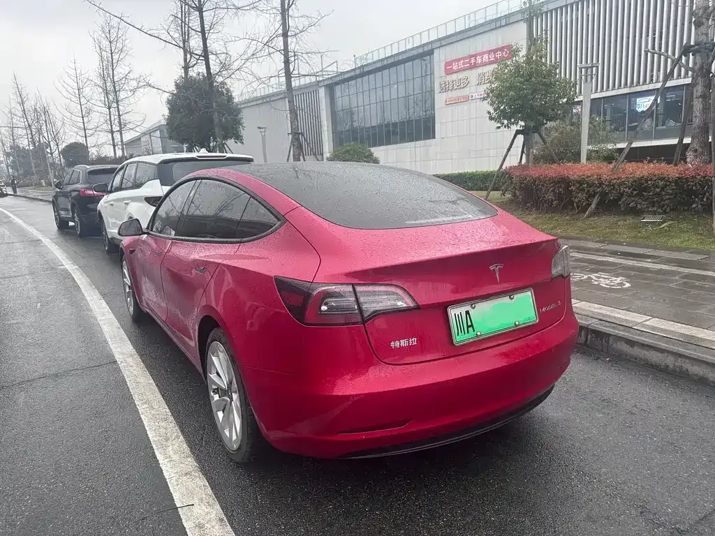 Tesla Model 3 — фото 5