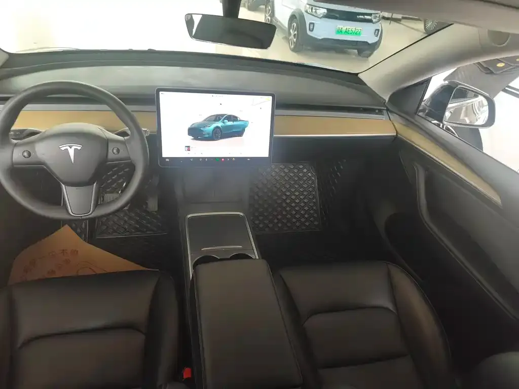 Tesla Model Y 2023 из CN, фото 2
