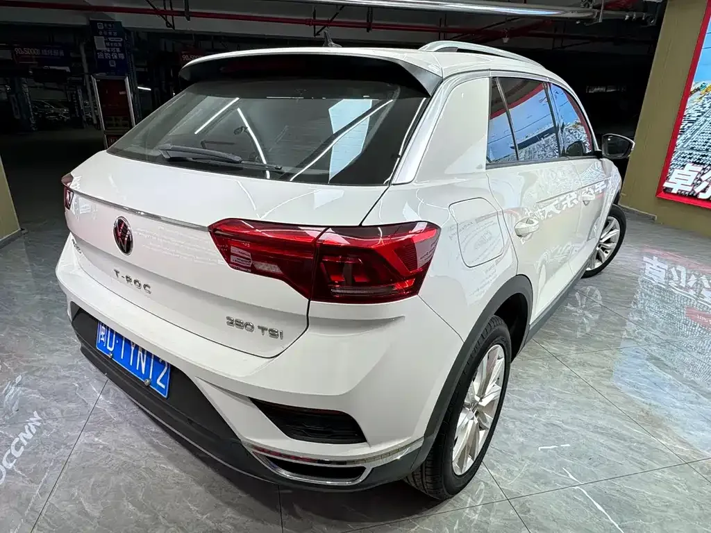 Volkswagen T-Roc 2023 из CN, фото 5