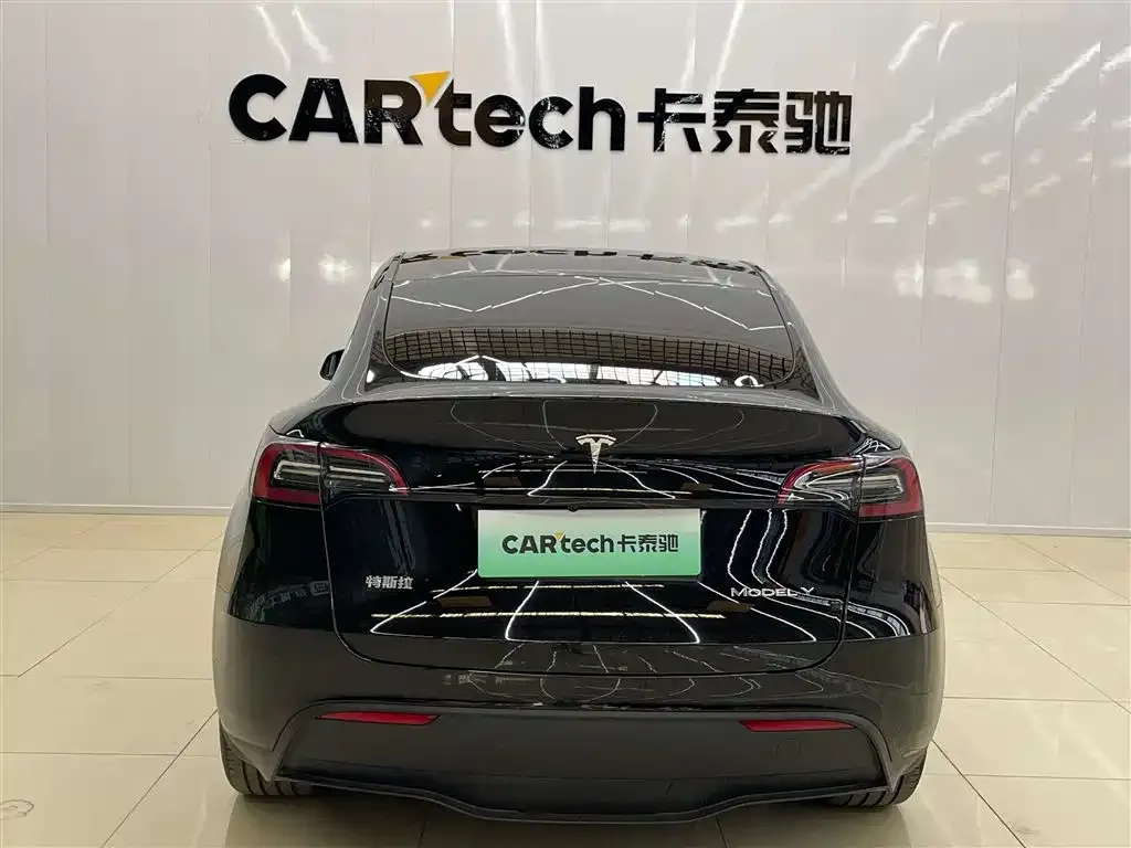 Tesla Model Y — фото 7