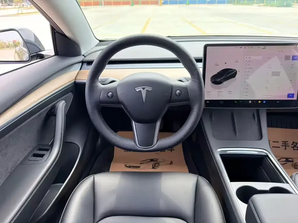Tesla Model 3 — фото 5