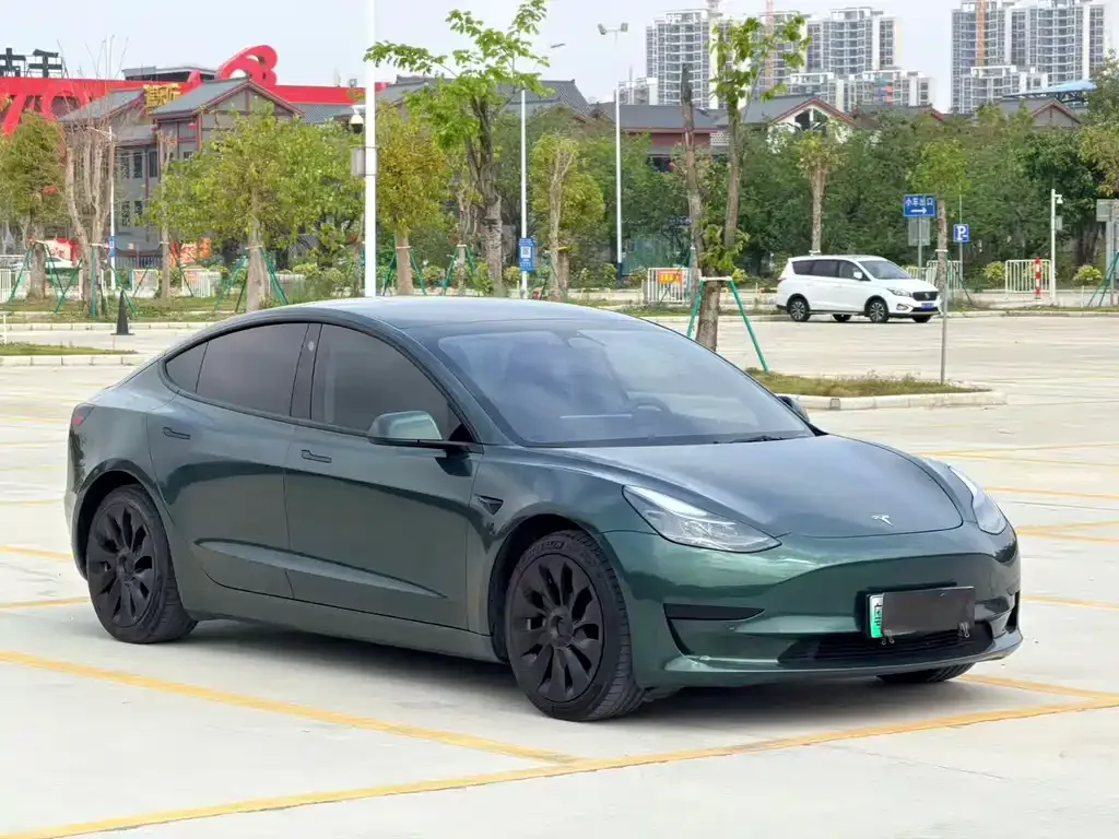 Tesla Model 3 — фото 3