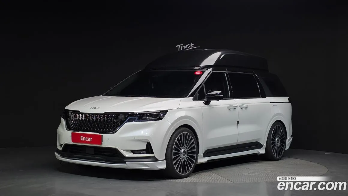 Kia Carnival 9-Seater Hi-Limousine (Special Vehicle)