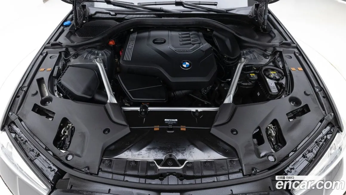 BMW 5-Series 2022 из KR, фото 2