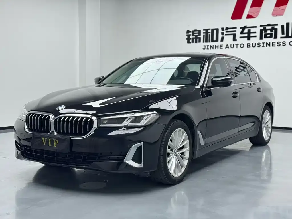 BMW 5 Series — фото 1
