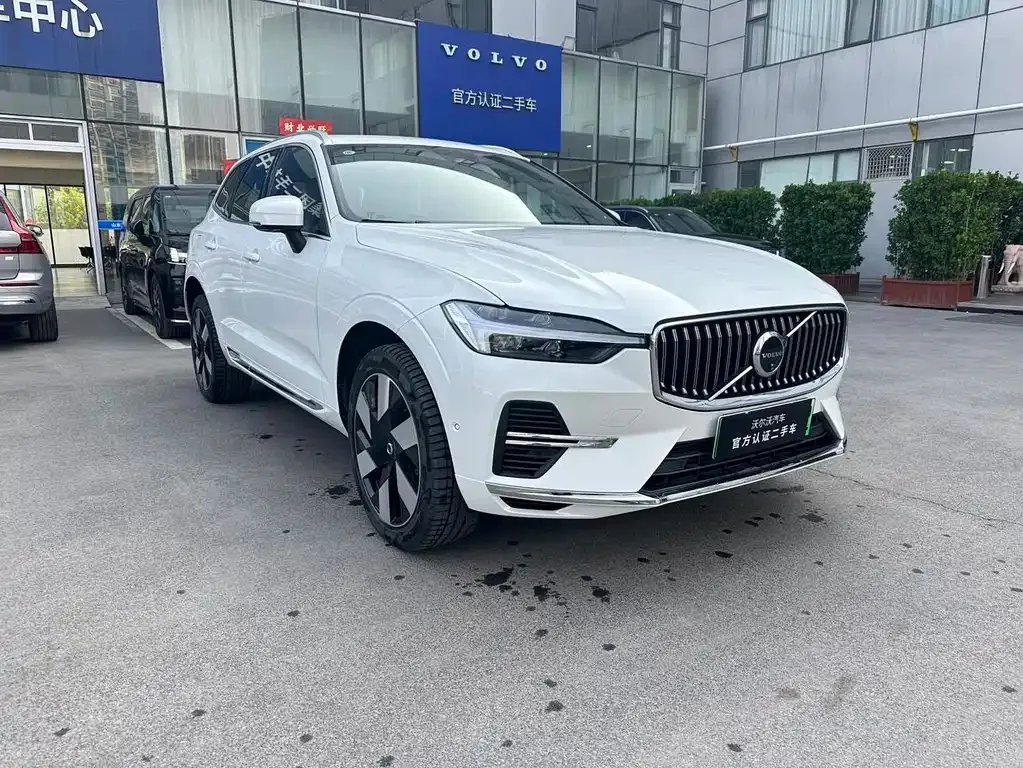 Volvo XC60 PHEV 2024 из CN, фото 5