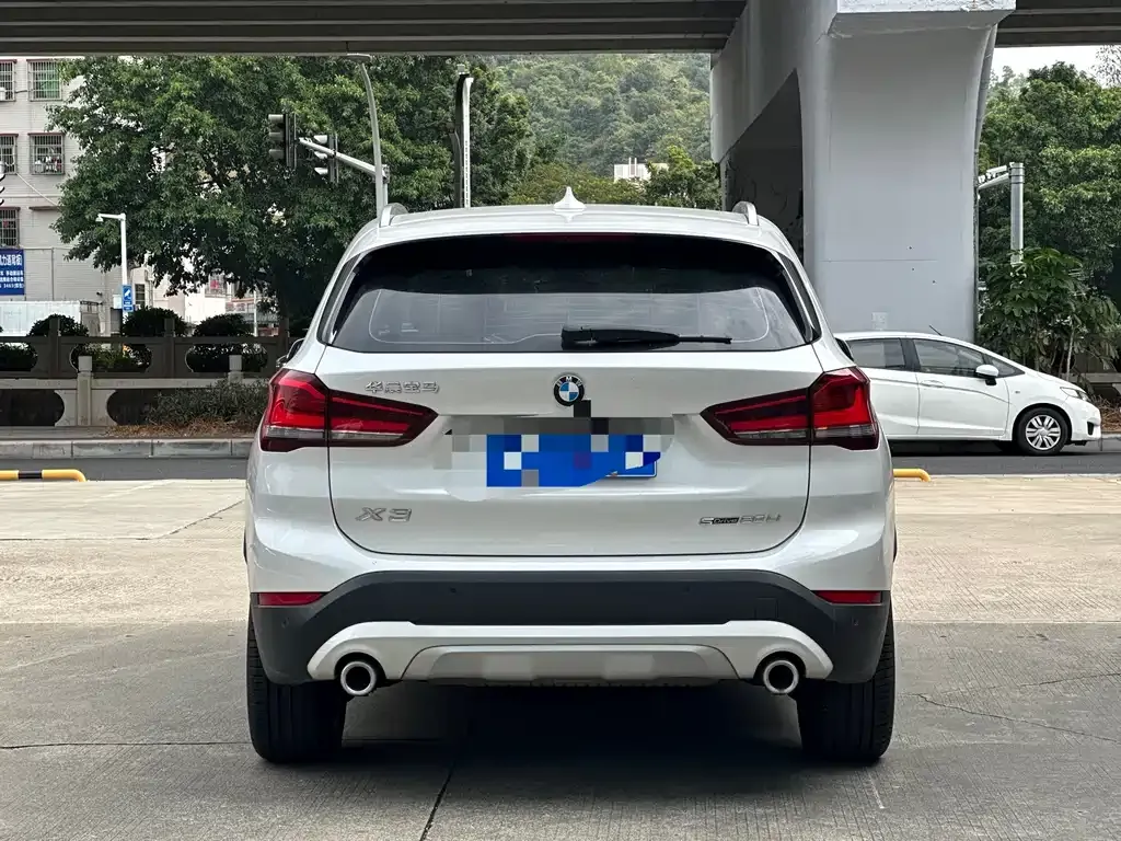 BMW X1 — фото 10