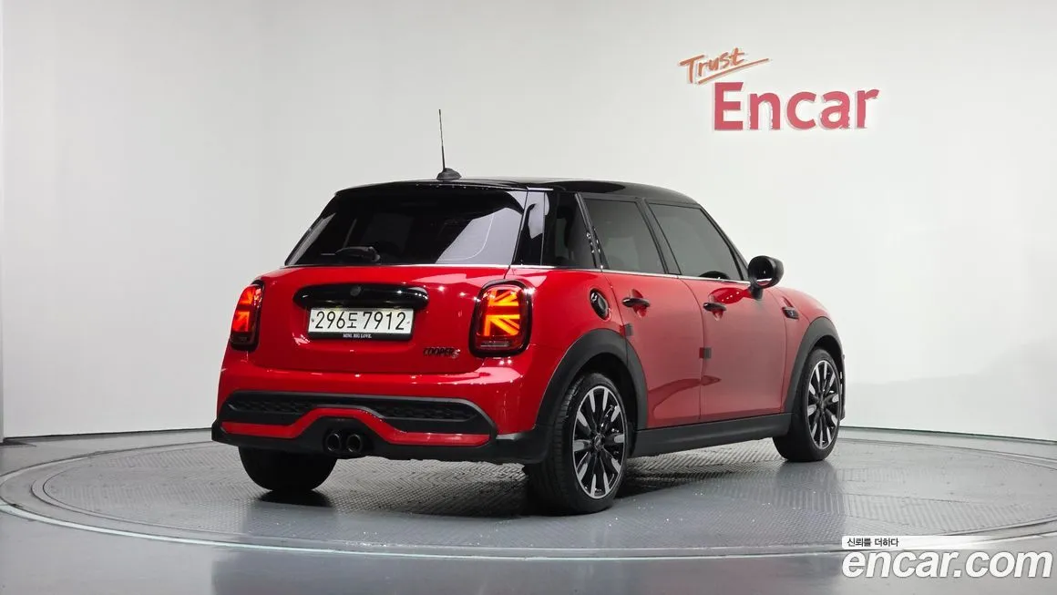 Mini Cooper 2022 из KR, фото 2