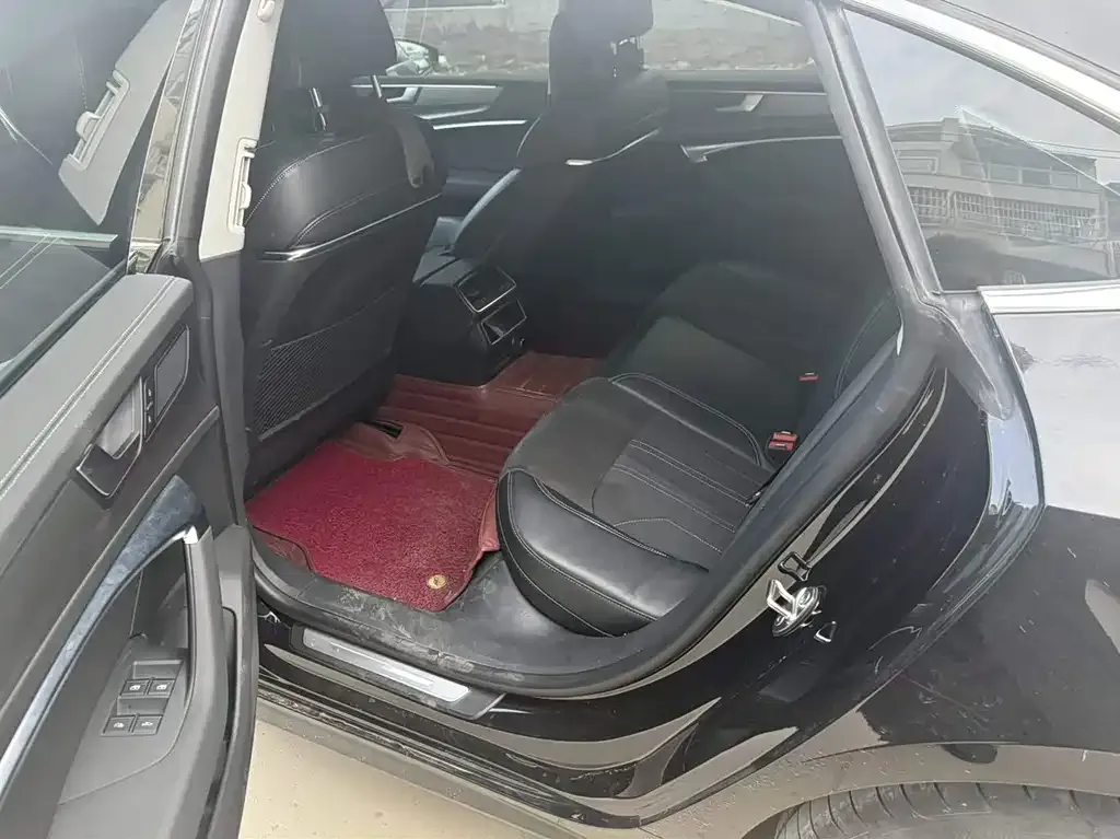 Audi A7L 2024 из CN, фото 6