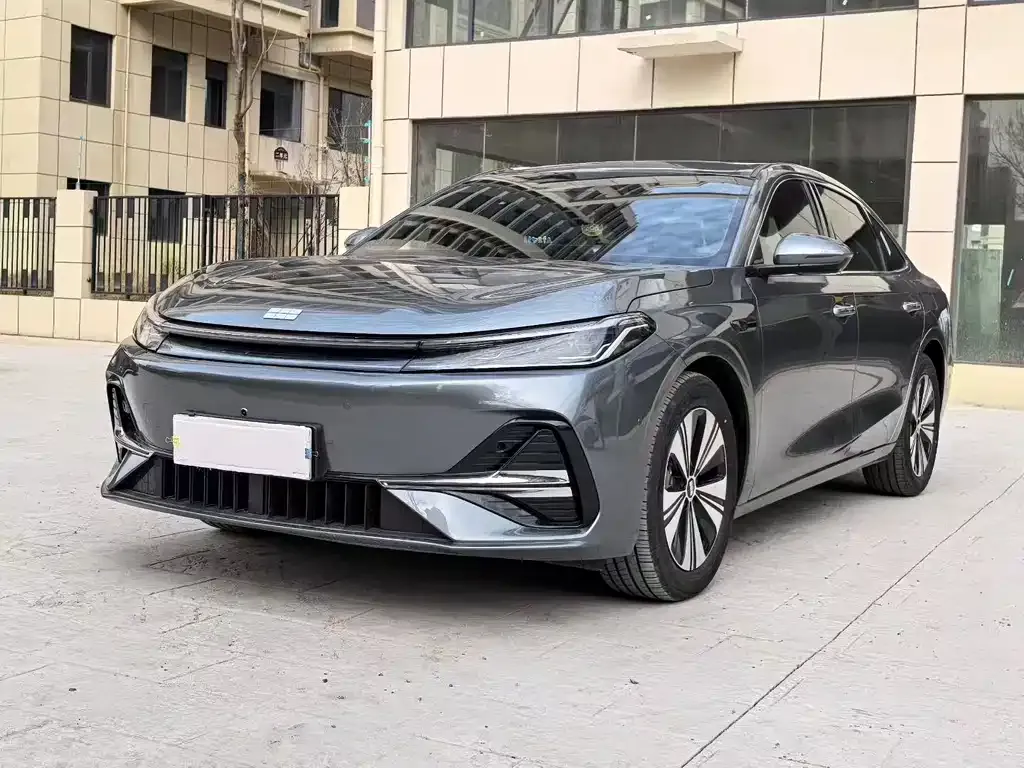 Geely 银河A7