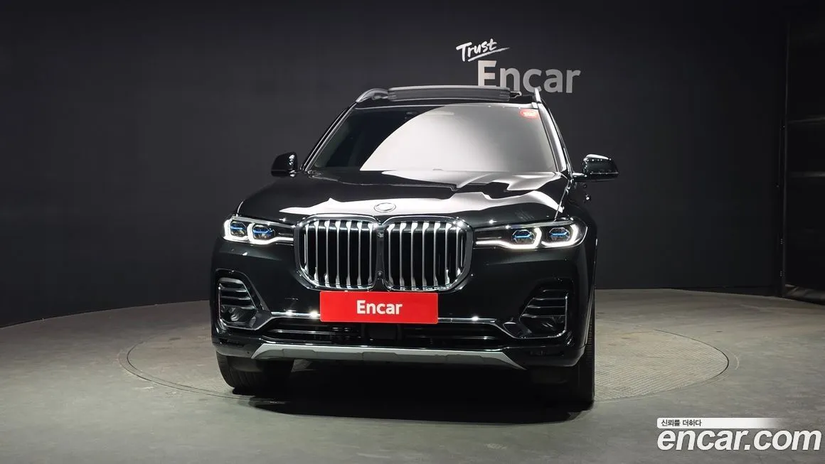 BMW X7 — фото 2