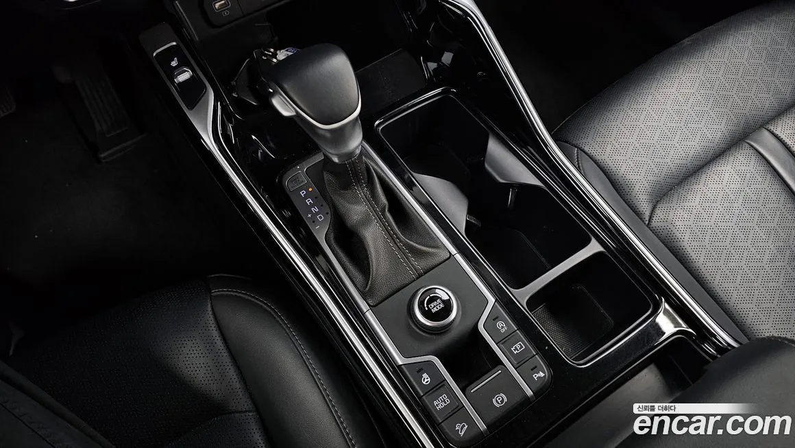 Kia Sorento — фото 10