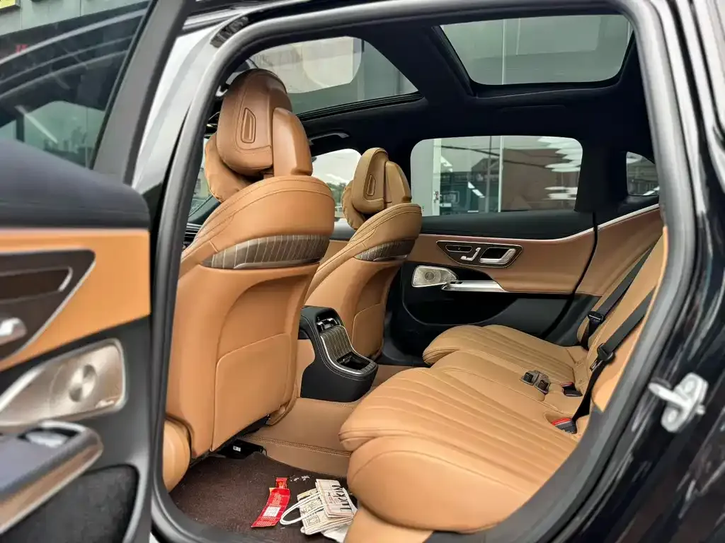 Mercedes-Benz E-Class 2025 из CN, фото 2