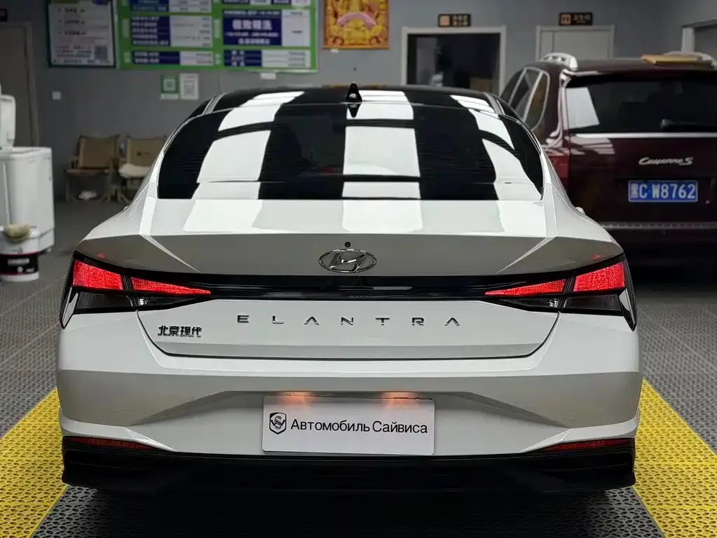 Hyundai Elantra 2023 из CN, фото 2