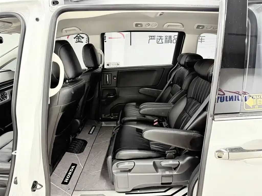 Honda Odyssey — фото 10