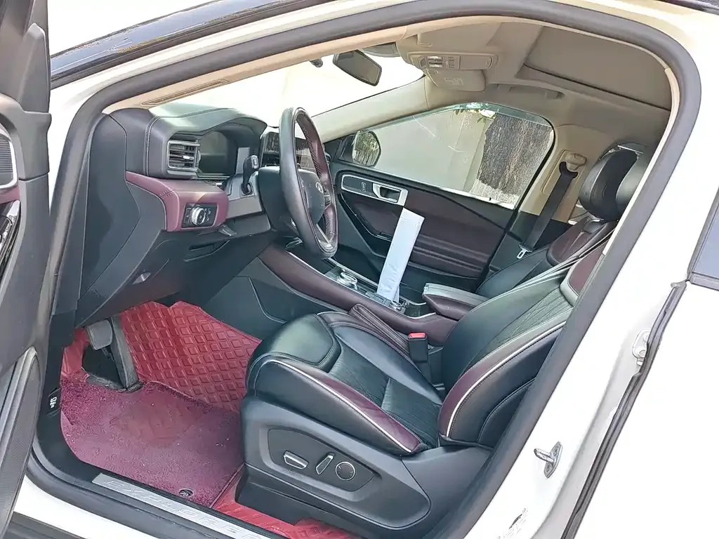 Ford Explorer 2023 из CN, фото 2